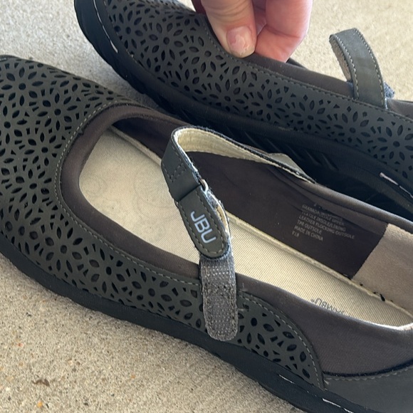 JBU Memory Foam Ballet Sandals with strap Size 7.5 - Picture 2 of 5